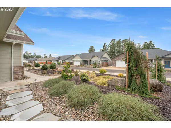 4080 CADDINGTON LN, Florence, OR 97439