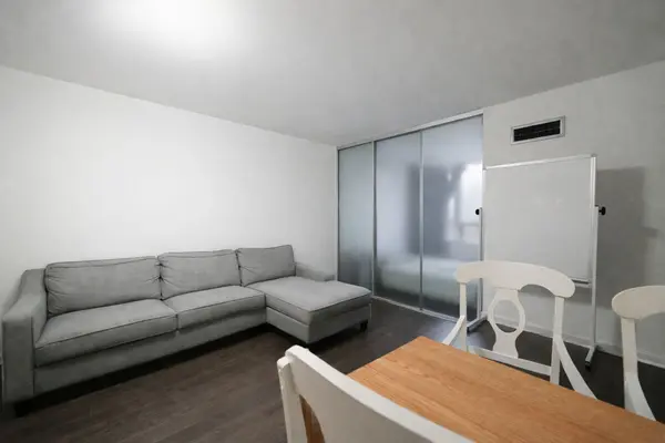 7 Bishop AVE #517, Toronto C14, ON M2M 4J4