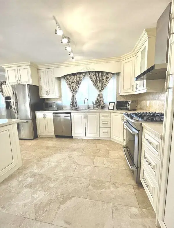 2878 10th Side Road, Bradford West Gwillimbury, ON L3Z 2L3