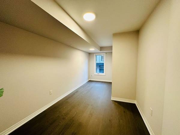 11 Baynes WAY #12, Bradford West Gwillimbury, ON L3Z 4M5