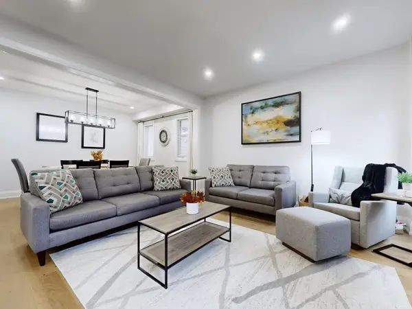 14 Grey Wing AVE, Georgina, ON L4P 0B7