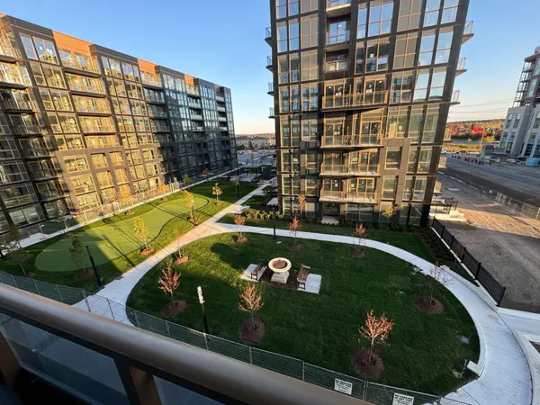 2343 Khalsa Gate #407, Oakville, ON L6M 4J2