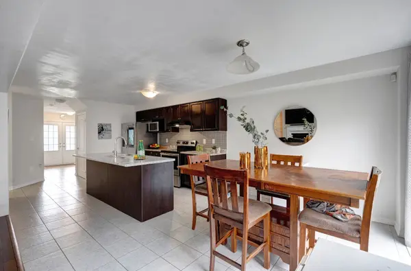 43 Mccargow DR, Haldimand, ON N3W 0C3