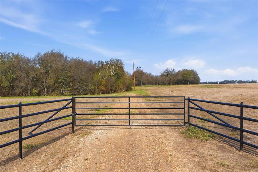 Tract 1, TBD FM 2114, Abbott, TX 76621