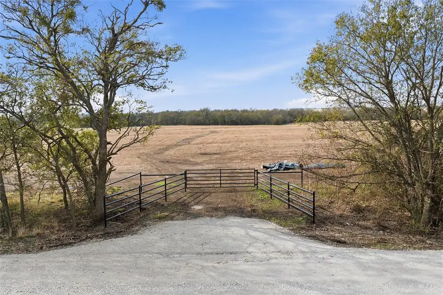 Tract 2, TBD County Road 3204, Abbott, TX 76621