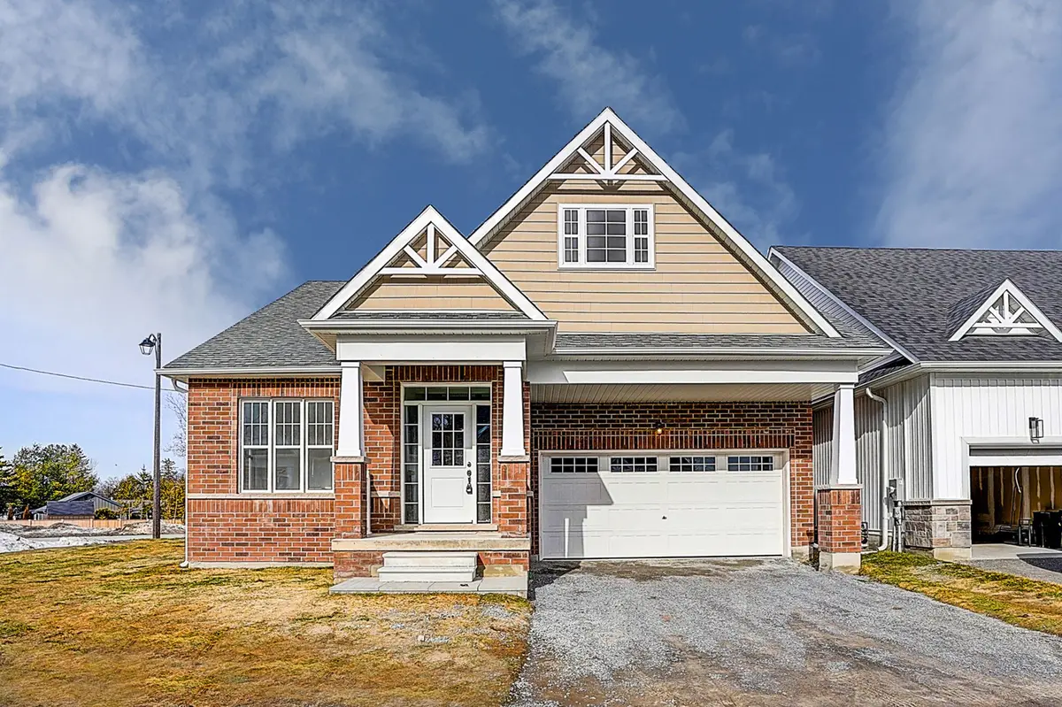 4 Palmira DR, Georgina, ON L0E 1R0