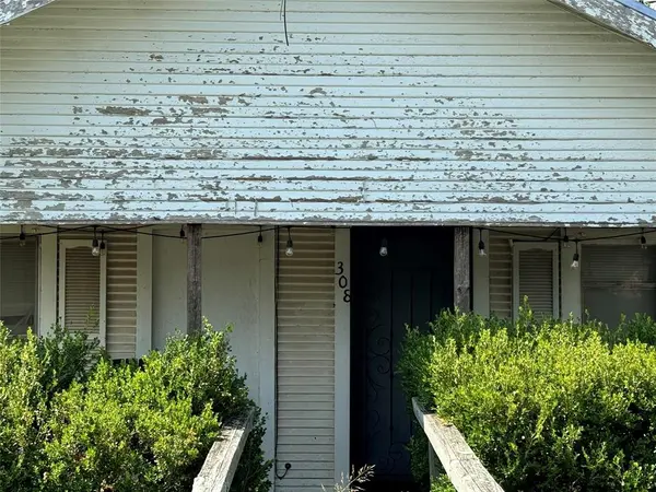 308 E 4th Street, Coleman, TX 76834
