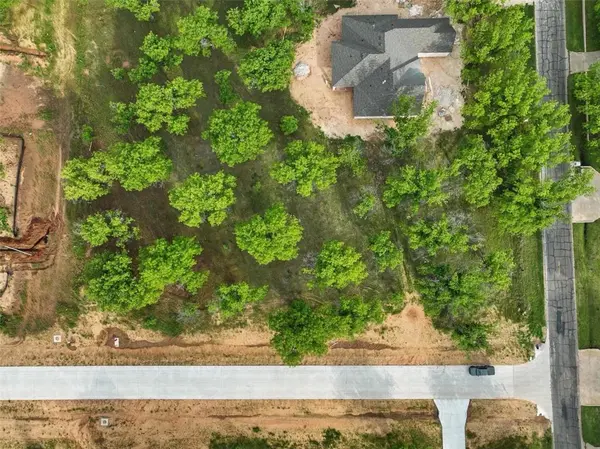 8201 Ravenswood Road, Granbury, TX 76049