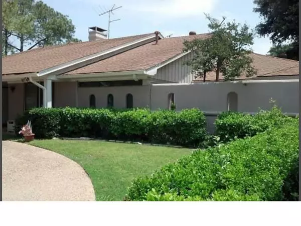 Dallas, TX 75254,7604 Village Trail Drive