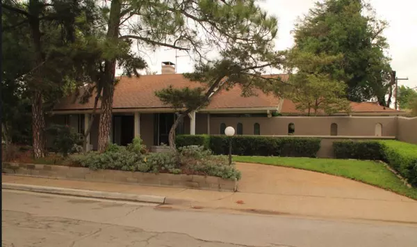 Dallas, TX 75254,7604 Village Trail Drive