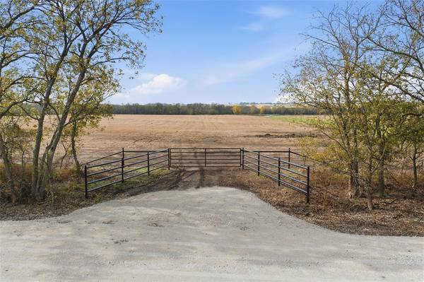 Tract 4, TBD County Road 3204, Abbott, TX 76621