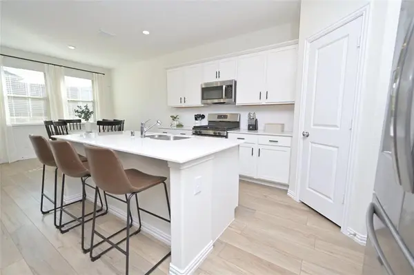 1212 Almond Road, Azle, TX 76020