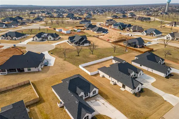 110 Hazlewood Court, Granbury, TX 76049