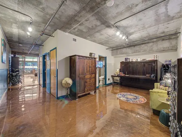 1999 Mckinney Avenue #1204, Dallas, TX 75201