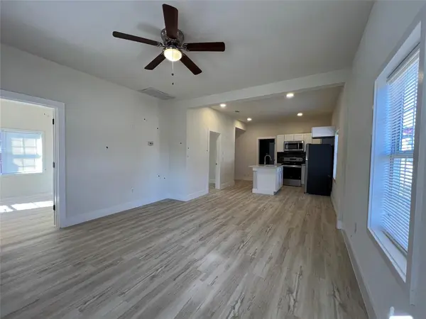 705 E 1st North Street, Kaufman, TX 75142