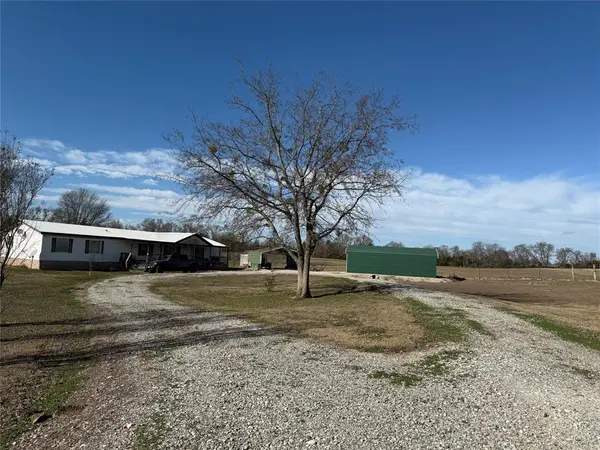 7187 County Road 1037, Blue Ridge, TX 75424