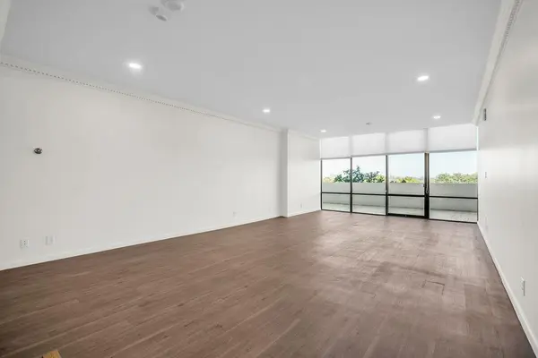 6335 W Northwest Highway #411, Dallas, TX 75225