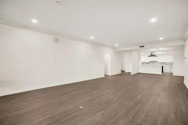 6335 W Northwest Highway #411, Dallas, TX 75225