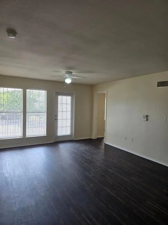 1001 Redwood Avenue, Wichita Falls, TX 76301