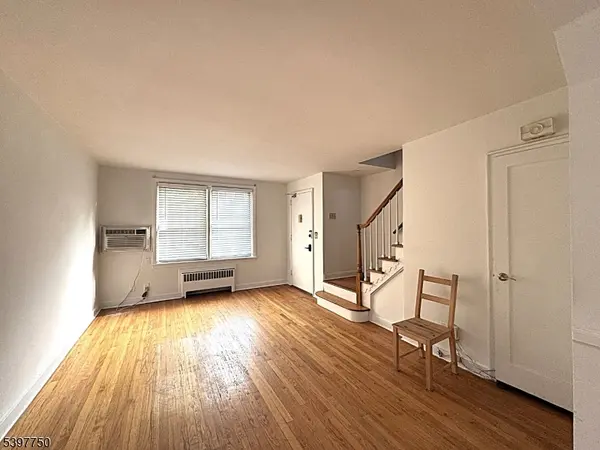 176 Millburn Ave #22, Millburn Twp., NJ 07041