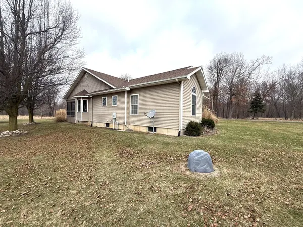 448 N Batavia RD, Batavia Twp, MI 49036