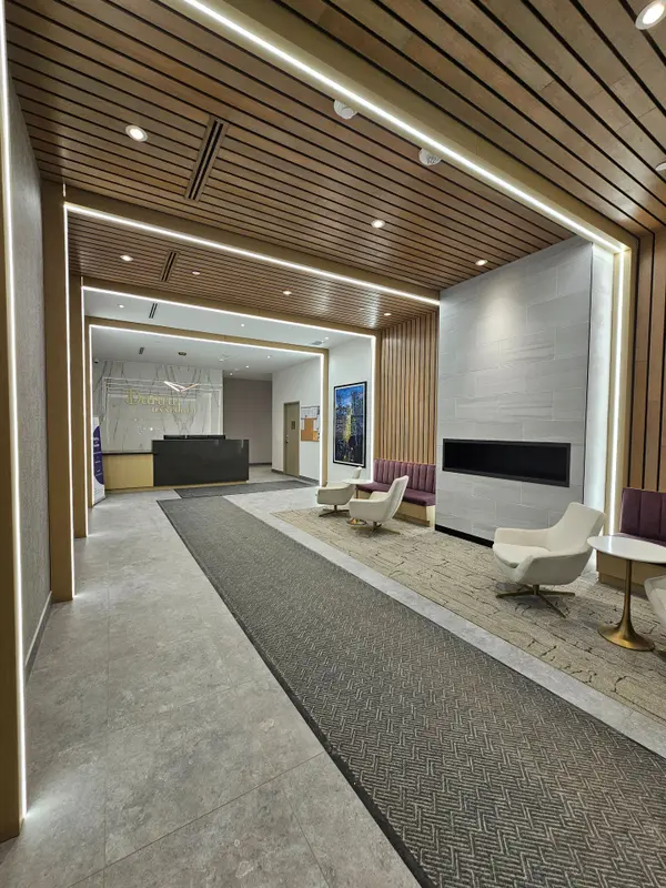 2369 Danforth AVE #801, Toronto E02, ON M4C 0B1