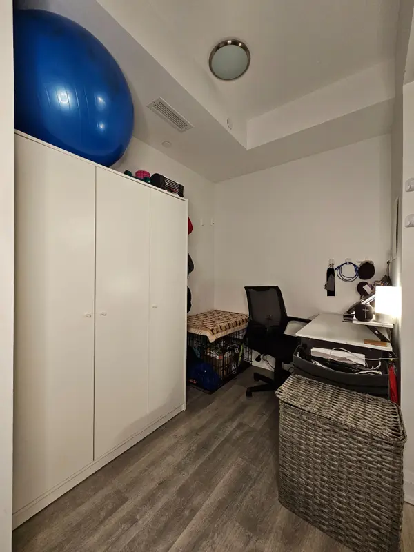 2369 Danforth AVE #801, Toronto E02, ON M4C 0B1