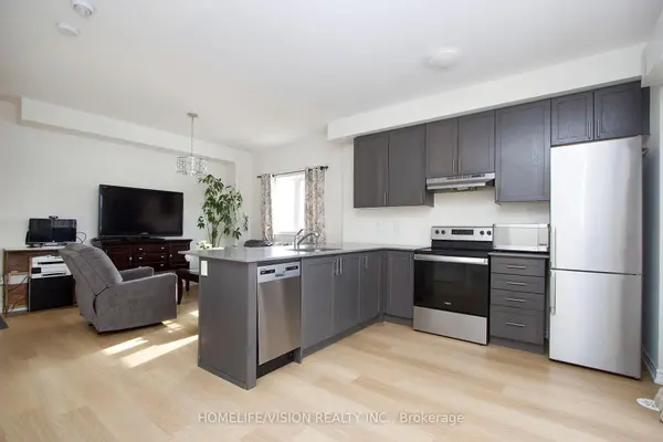 490 Beresford PATH #12, Oshawa, ON L1H 0B2
