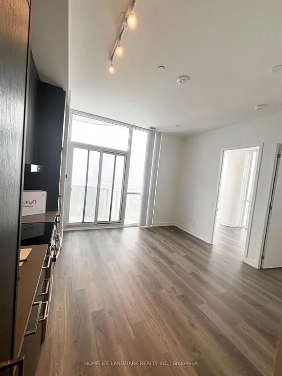 195 Commerce ST #2111, Vaughan, ON L4K 0P9