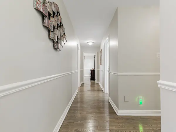 33 Carolwood CRES, Markham, ON L3S 4T2