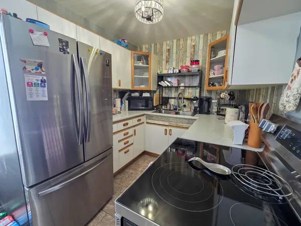 75 Seventh AVE, Englehart, ON P0J 1H0