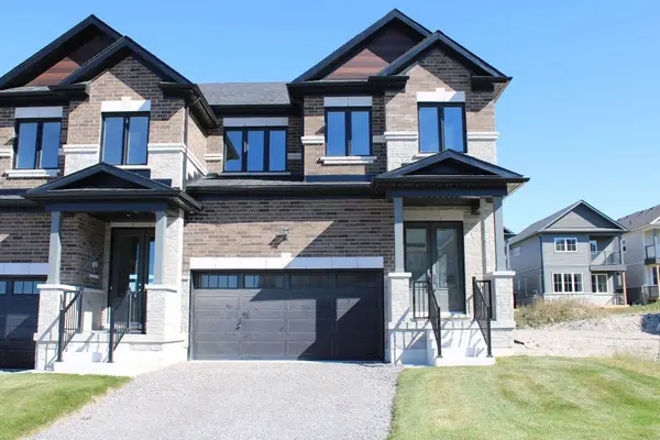 299 Mullighan GDNS, Peterborough, ON K9K 0H2