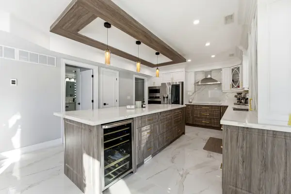 13 Blakely RD, Prince Edward County, ON K0K 1T0