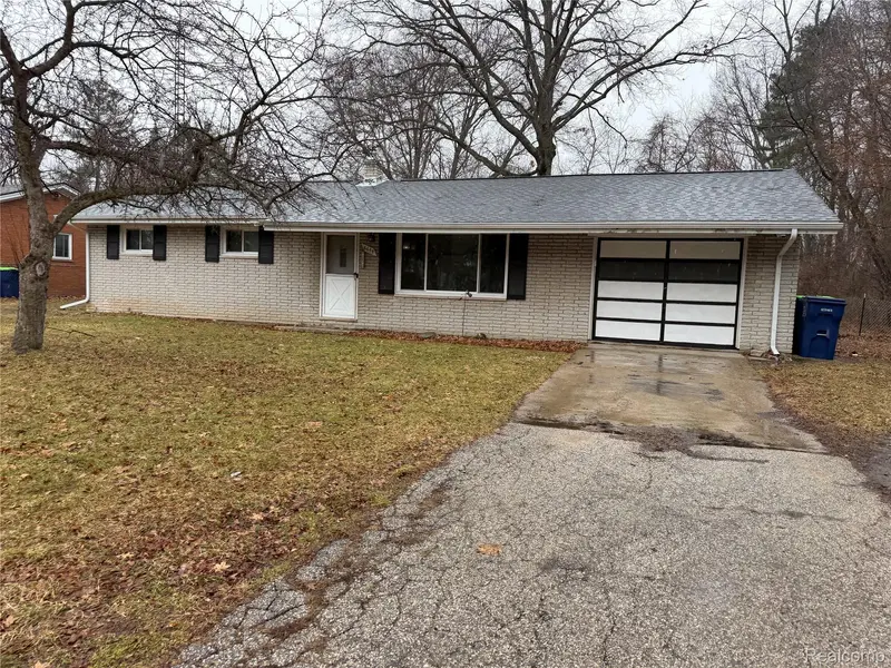 6644 Dorwood RD, Bridgeport Charter Township, MI 48601