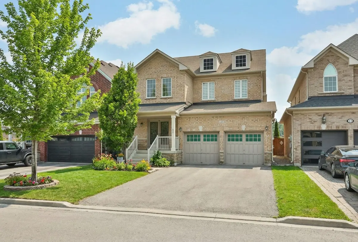 16 Mckenzie WAY, Bradford West Gwillimbury, ON L3Z 0K1
