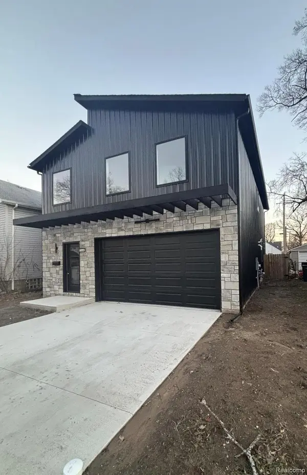 728 E Meyers AVE, Hazel Park, MI 48030