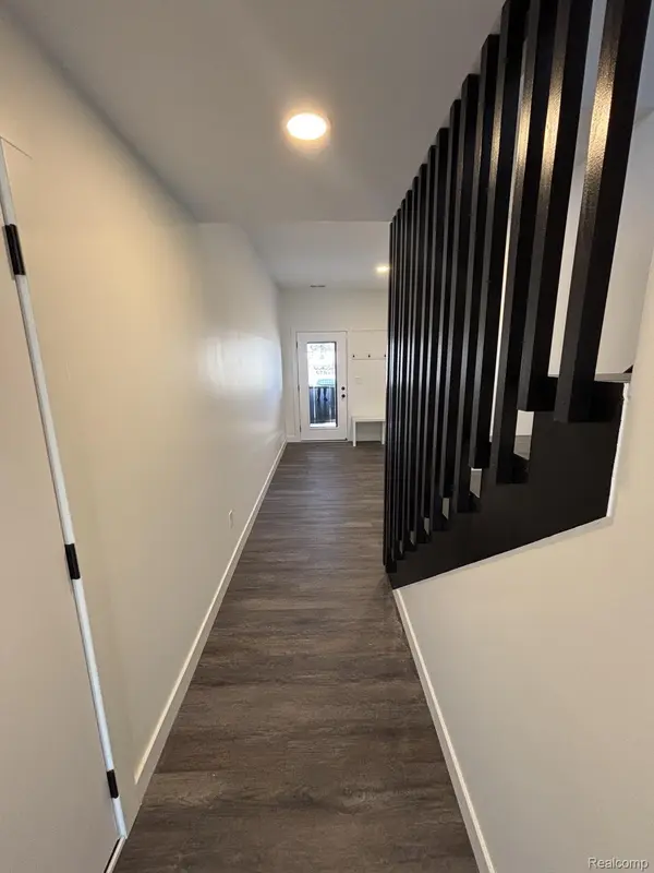 728 E Meyers AVE, Hazel Park, MI 48030