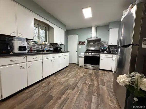 6644 Dorwood RD, Bridgeport Charter Township, MI 48601