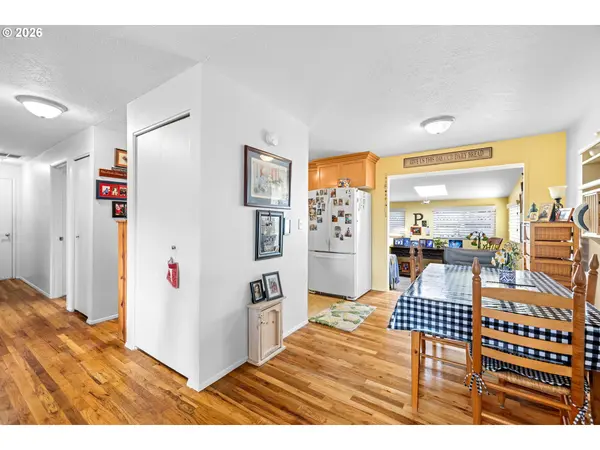 1315 RAINIER RD, Woodburn, OR 97071