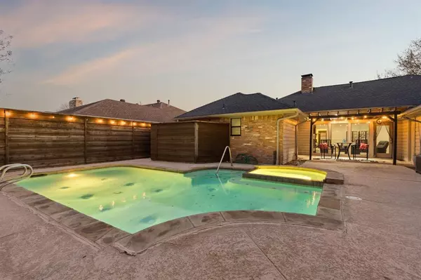 Dallas, TX 75248,6139 Yellow Rock Trail