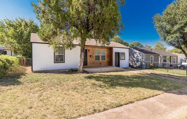 2412 Spiller Street, Fort Worth, TX 76105