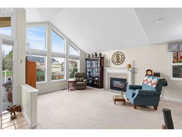 Eugene, OR 97404,420 LYNNBROOK DR