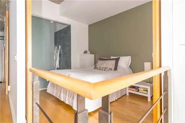 155 Dalhousie ST #906, Toronto C08, ON M5B 2P7