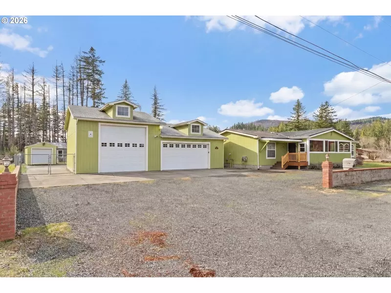 128 LOUISA ST, Gates, OR 97346