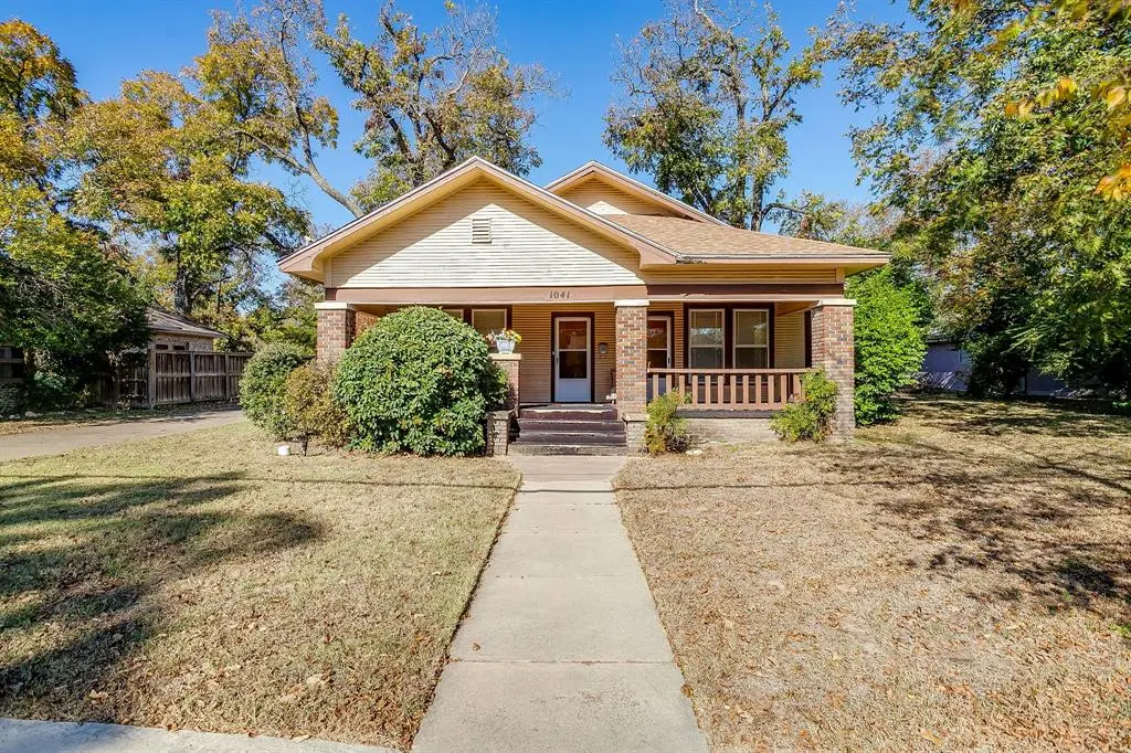 1041 W VANDERBILT Street, Stephenville, TX 76401