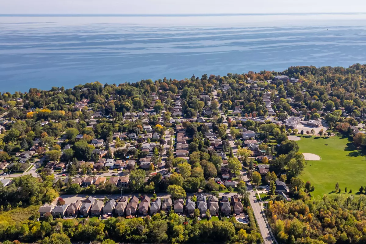 Toronto E08, ON M1E 2A4,28 Tivoli CT