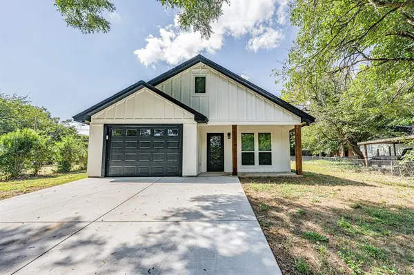 3712 Oak Meadow Street, Granbury, TX 76048