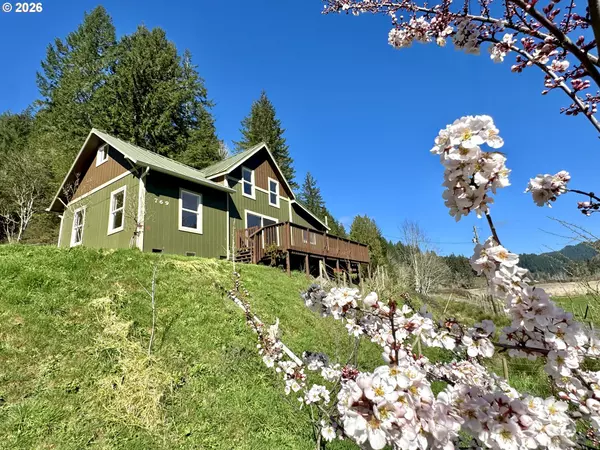 Reedsport, OR 97467,769 Deans Creek RD