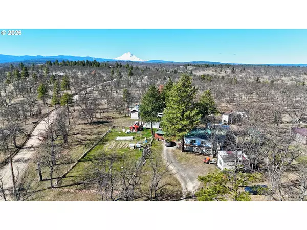 Dufur, OR 97021,80165 RIDGETOP RD
