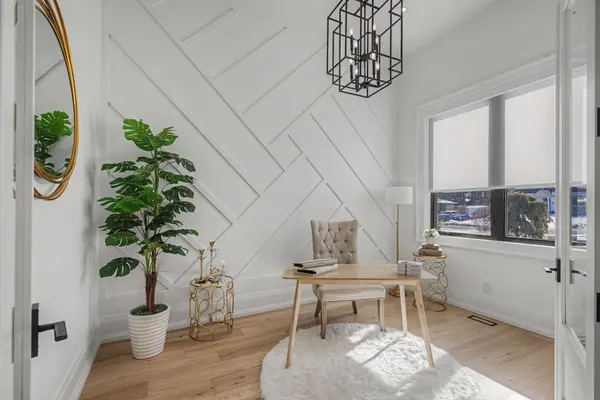 614 Roselawn AVE, Oshawa, ON L1L 1B2